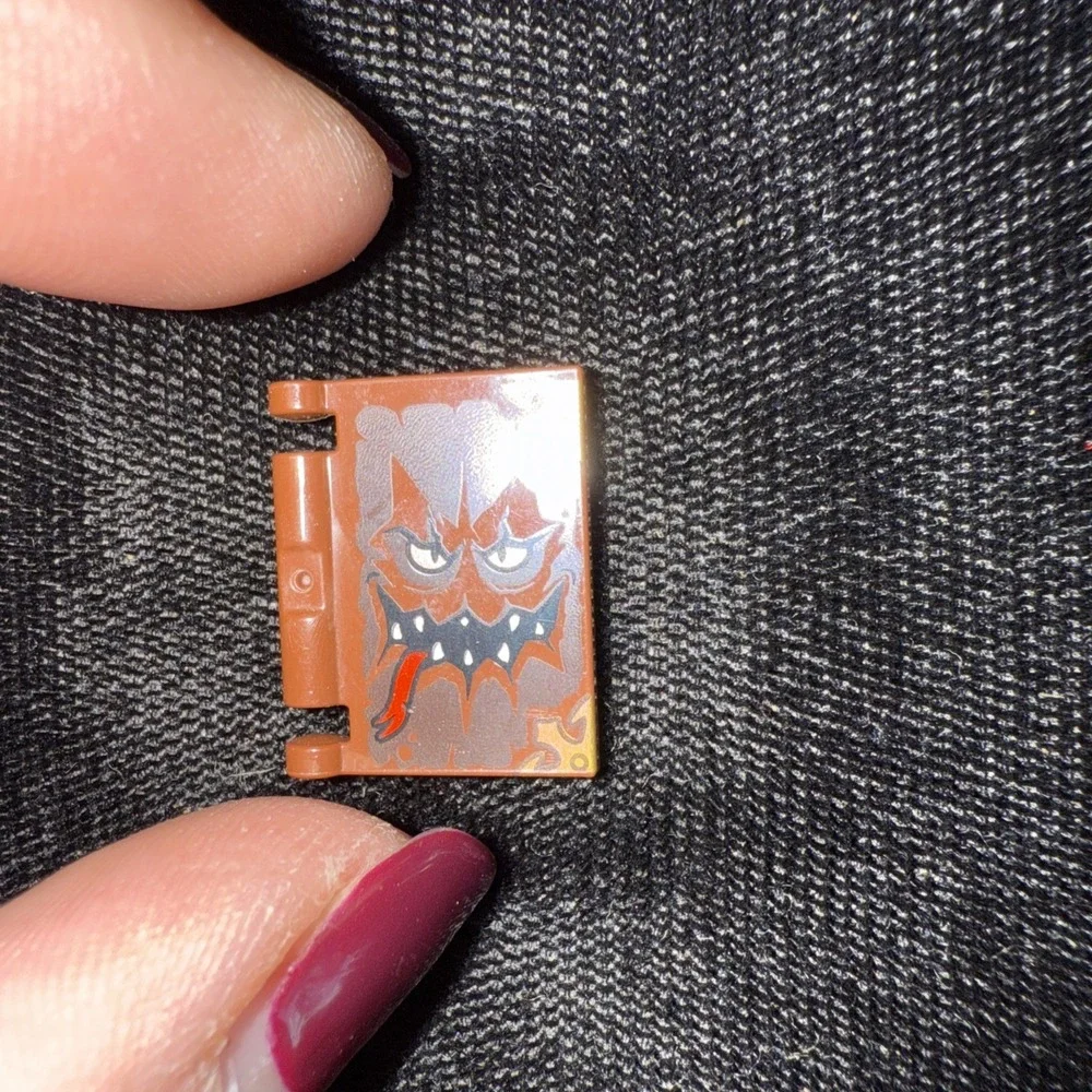 LEGO -  Minifig, Utensil Front‎ Of Book Cover with Monster Face Pattern - 4475